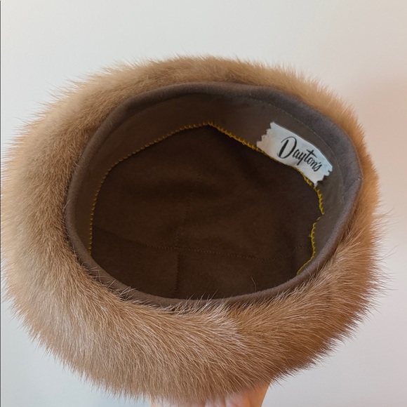 Vintage real fur hat apres ski aspen beret Courchevel NYC glam puffer hat - Picture 6 of 9